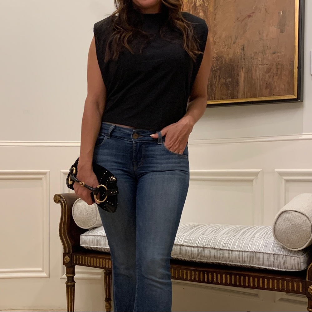 Shoulder pad sleeveless tee